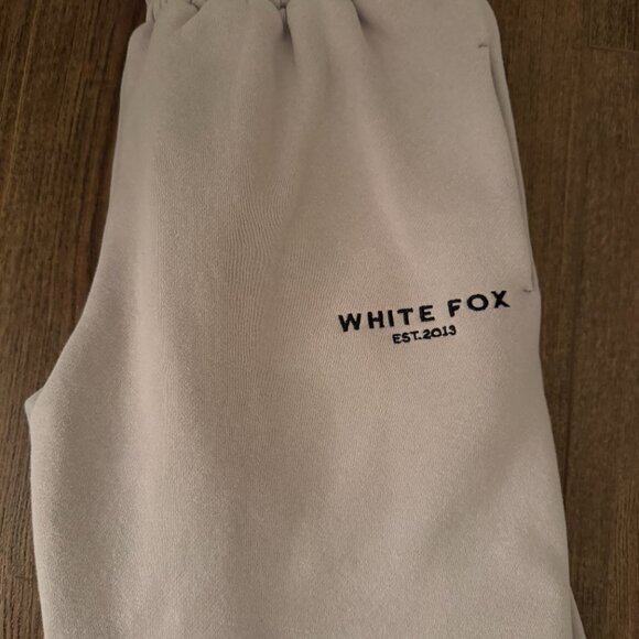 Women's Cream Sweatshirt - Picture 5 of 7